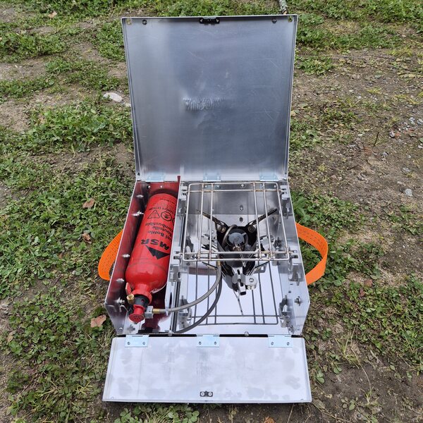 Primus OmniLite Ti multifuel stove + box